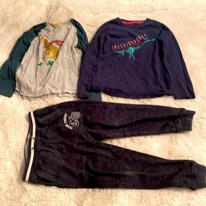 Boys 2 long sleeve shirts size 7/8 1 pants size 7